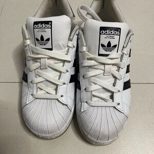 Adidas Superstar Sneakers